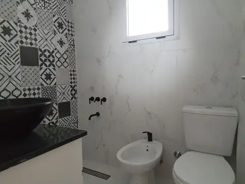 Depto Tipo Casa en Venta con 2 cocheras