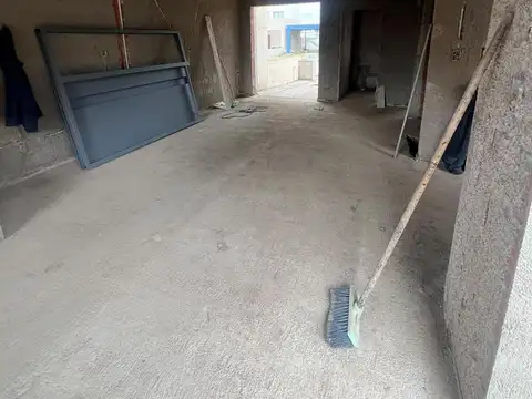 VENTA QUEBRADA DE MANANTIALES CON PILETA 200 M2 CUBIERTOS