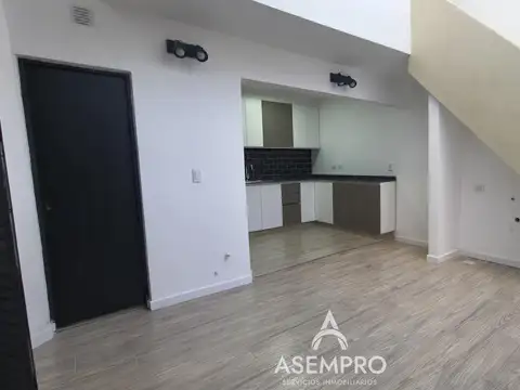 Depto Tipo Casa 4 ambientes con 1 baño