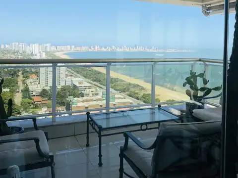 Departamento 5 ambientes con 4 baños