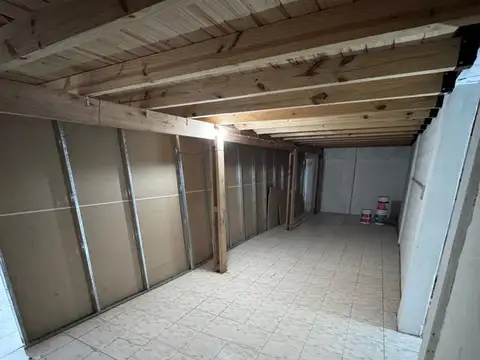 AMPLIO LOCAL COMERCIAL EN EXCELENTE UBICACION
