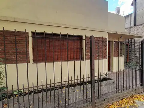 Av. Vélez Sársfield al 6100