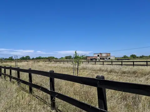 Excelente lote de 1.800 m2 en La Laguna,  Estancias Del Pilar