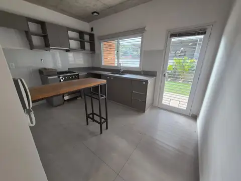 VENTA DUPLEX 3 AMBIENTES  PARQUE LELOIR ITUZAINGO