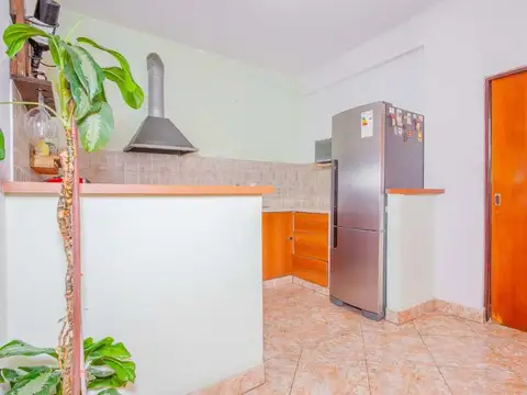 Depto Tipo Casa en Venta en Flores, USD 105.000
