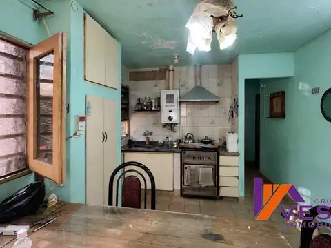Casa 6 ambientes con 1 baño