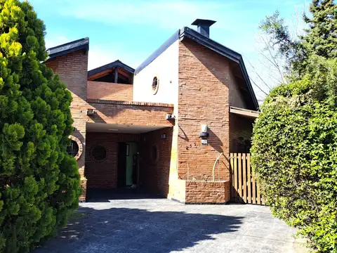 Casa en Country "Las Lajas", General Rodríguez