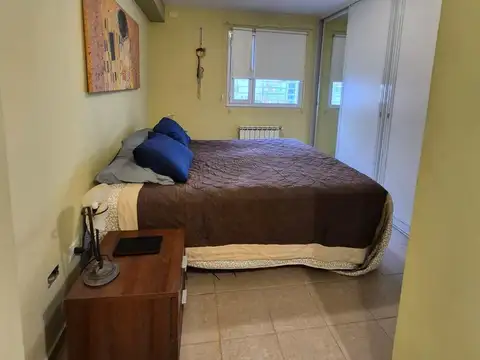 Casa 8 ambientes con 2 baños