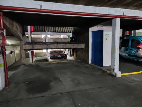 VENTA - COCHERA CUBIERTA - ALMAGRO