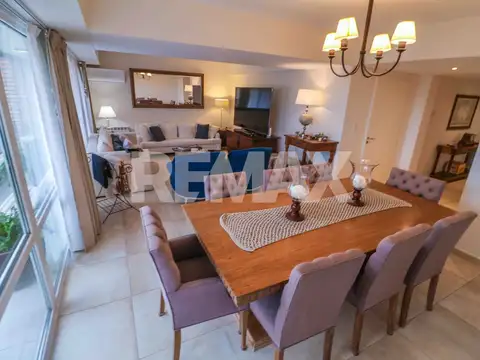 Departamento en Venta con 2 cocheras