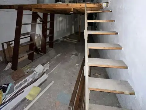 Local - Alquiler - Argentina, La Matanza - RIO PARANA 7430