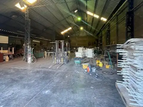 Galpon en Venta 16  mts Frente