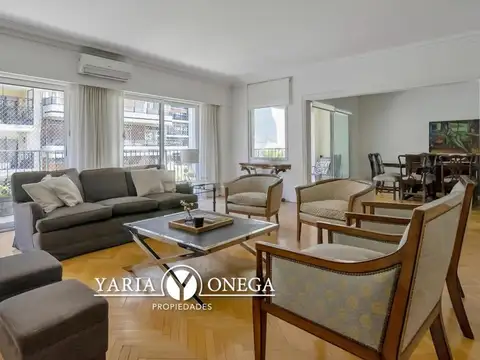 Piso alto de categoría, balcón terraza, 2 cocheras, Impecabl