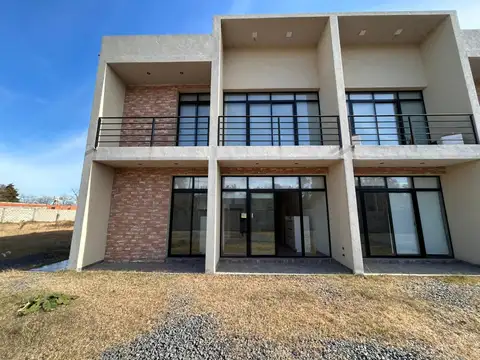 Venta departamento 3 ambientes en Carabassa, Pilar
