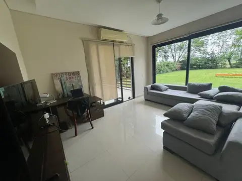 Casa en Venta en Santo Tome, USD 360.000