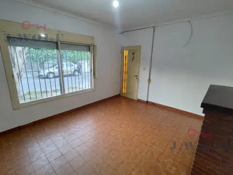Depto Tipo Casa en Alquiler de 4 ambientes