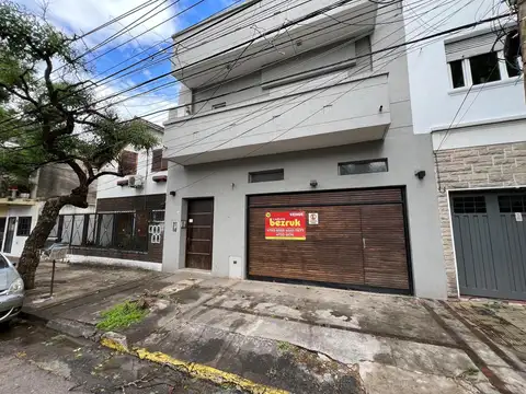 PH de 4 ambientes   2 cocheras en  alquiler en Olivos