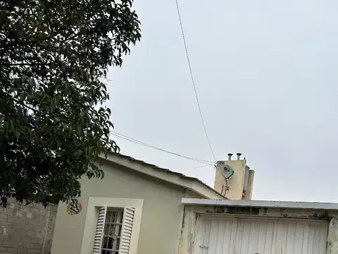 VENTA CASA APTO CREDITO 3 DORMITORIOS AMPLIO PATIO SMATA