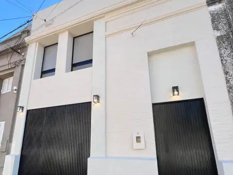 CASA A ESTRENAR CON PILETA, GALERIA Y COCHERA EN CANDIOTI SU