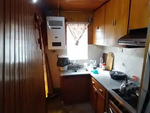 Casa 6 ambientes con 2 baños