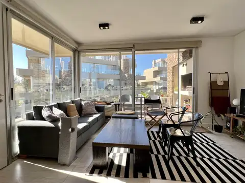 Impecable Duplex con Balcón y Terraza en Venta  en Piedras - Nordelta