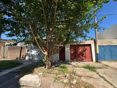 VENTA CASA MÁS GALPON A RECICLAR EN LA TABLADA