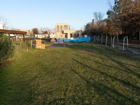 Venta de terreno en barrio Santa Lucia Pilar del Este 454m2