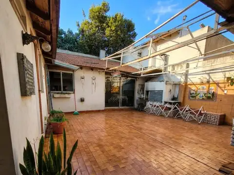 Depto Tipo Casa en Venta en Villa del Parque, USD 150.000