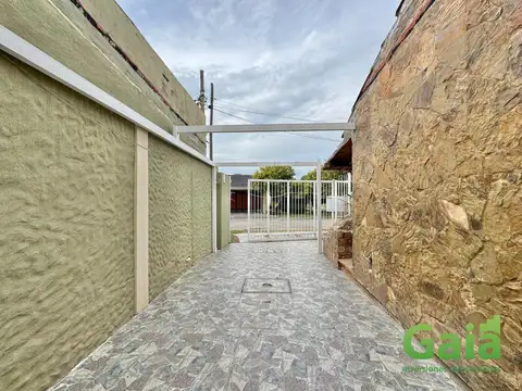 Casa 12 ambientes con 4 baños