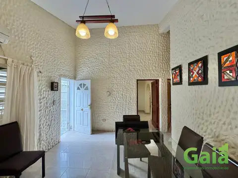 Casa en Venta con 5 cocheras