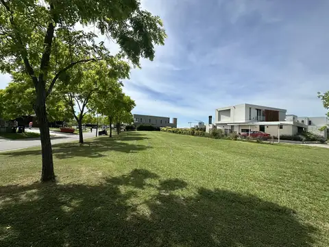 Terreno en Venta en Puertos - Barrio Marinas, USD 170.000