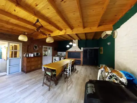 Casa 5 ambientes con 1 baño