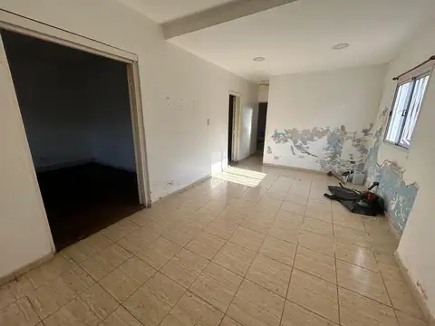 casa  para dos familias con depto de 3 ambientes en llavallol