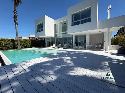 Casa en Alquiler de 3 dormitorios