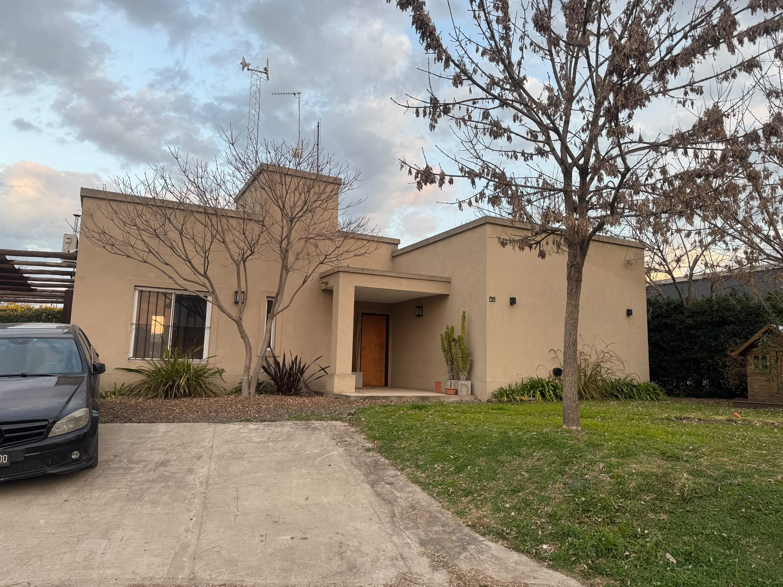 CASA EN VENTA BARRIO LA CUESTA MANZANARES PILAR
