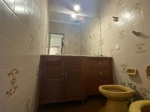 Depto Tipo Casa 4 ambientes con 2 baños
