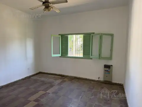Casa 2 ambientes con 1 baño