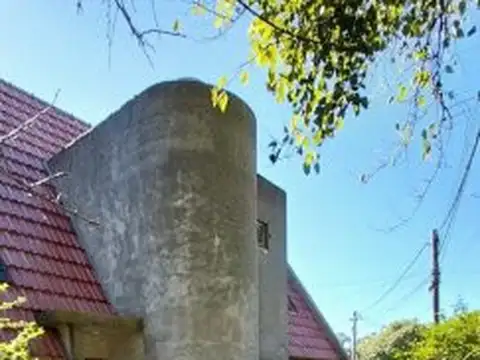 Casa en Venta en Barrio Parque Field, USD 97.000
