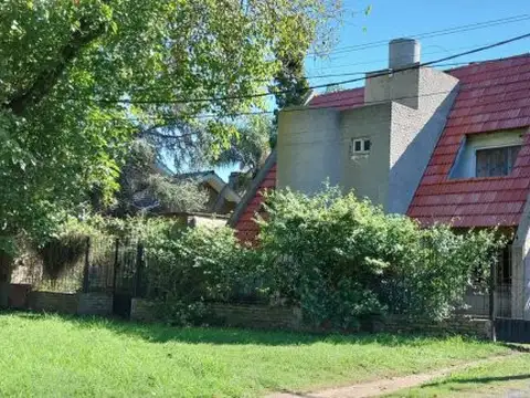 Casa en Venta en Barrio Parque Field, Rosario