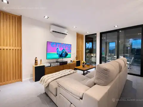 Casa 3 ambientes con 2 baños