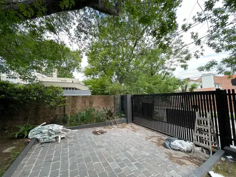 Casa 6 ambientes con 5 baños