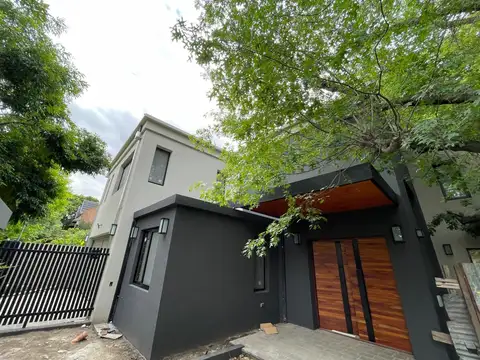CASA EN VENTA EN MARTINEZ 