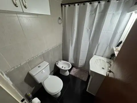 Depto Tipo Casa 2 ambientes con 1 baño