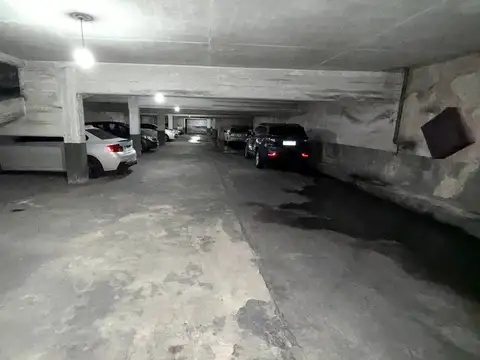 Cochera en venta en La Plata