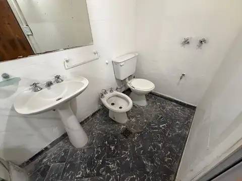 DEPARTAMENTO 2 AMBIENTES A REFACCIONAR VENTA