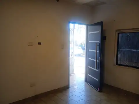 Depto Tipo Casa en Alquiler de 3 ambientes