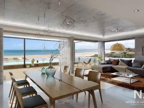 Casa en venta en Punta Ballena sobre calle Petreles
