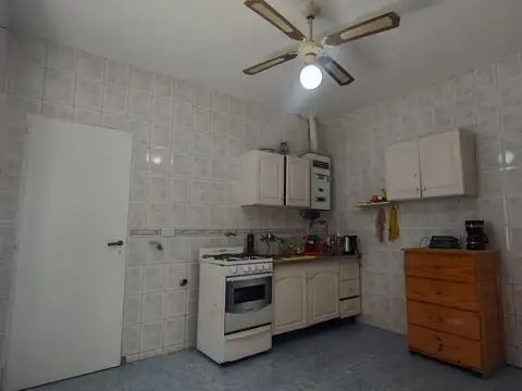 Depto Tipo Casa en Venta 50 años