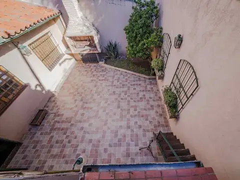 VENTA CASA 6 AMBIENTES HAEDO