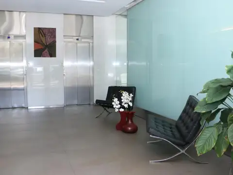 ALVAREZ THOMAS al 300 PISO ALTO  AL FRENTE